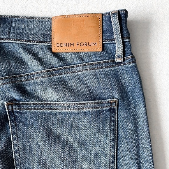 DENIM Forum High-Rise Jeans - Picture 9 of 12